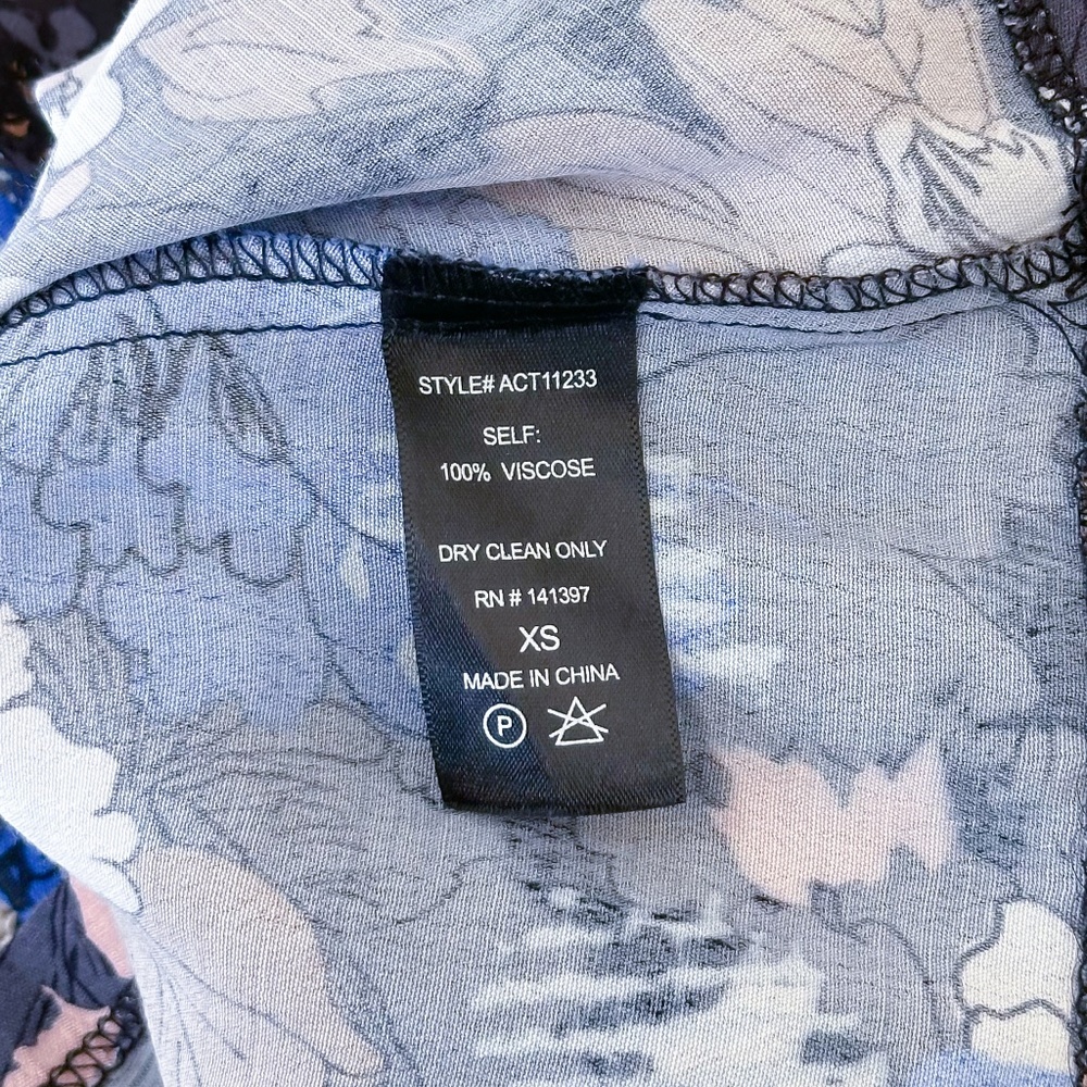 ASTR The Label Floral Split Back Sleeveless V-Neck Tank Top XS - Picture 9 of 9